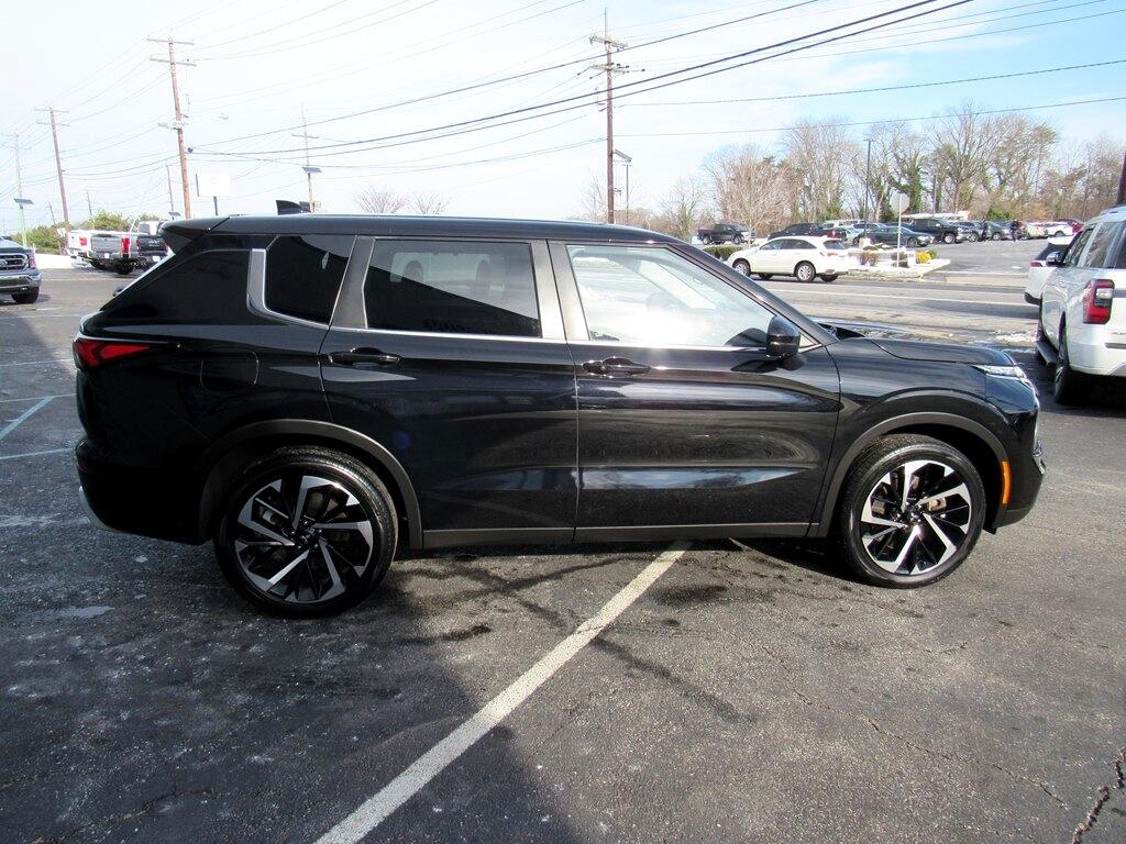 Mitsubishi Outlander  2022