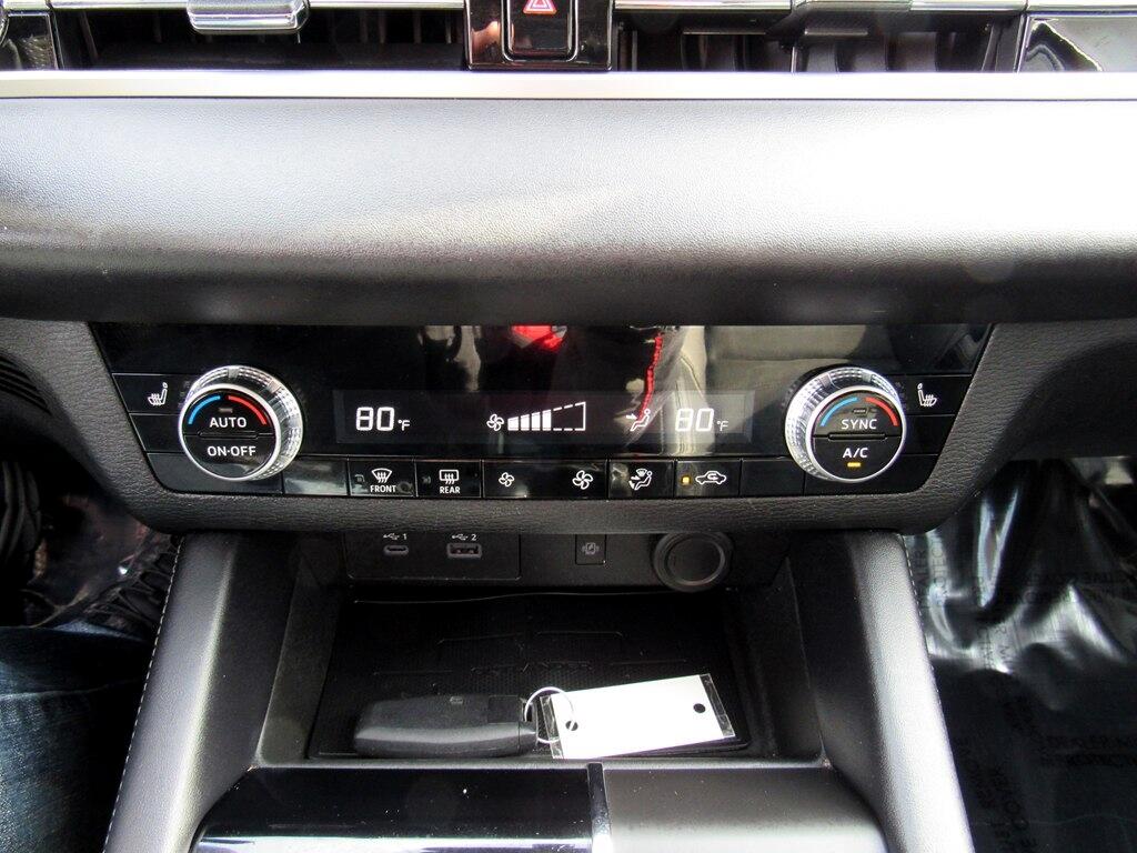 Mitsubishi Outlander  2022