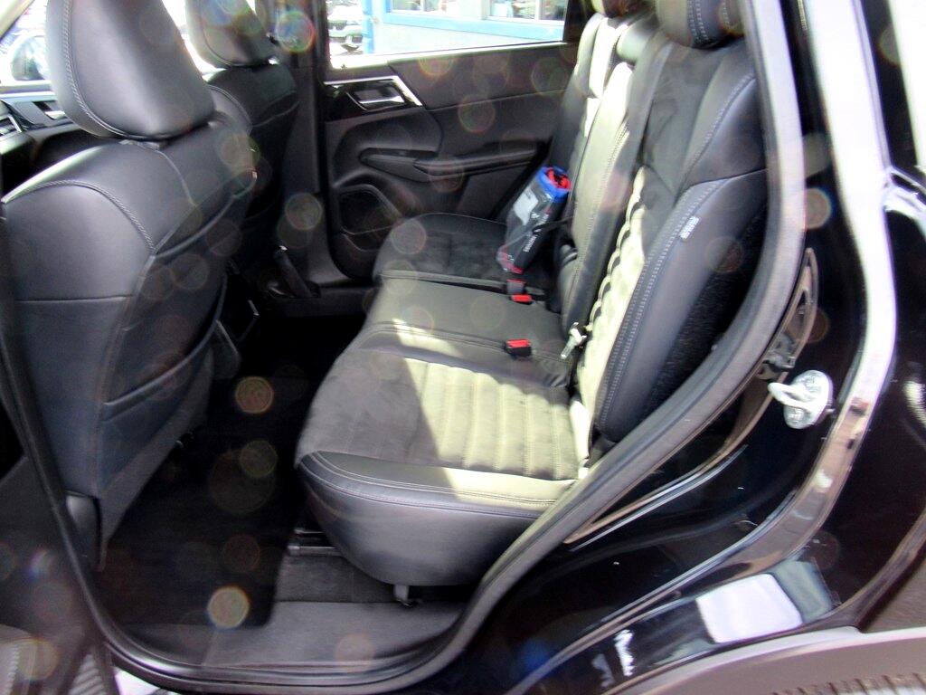 Mitsubishi Outlander  2022