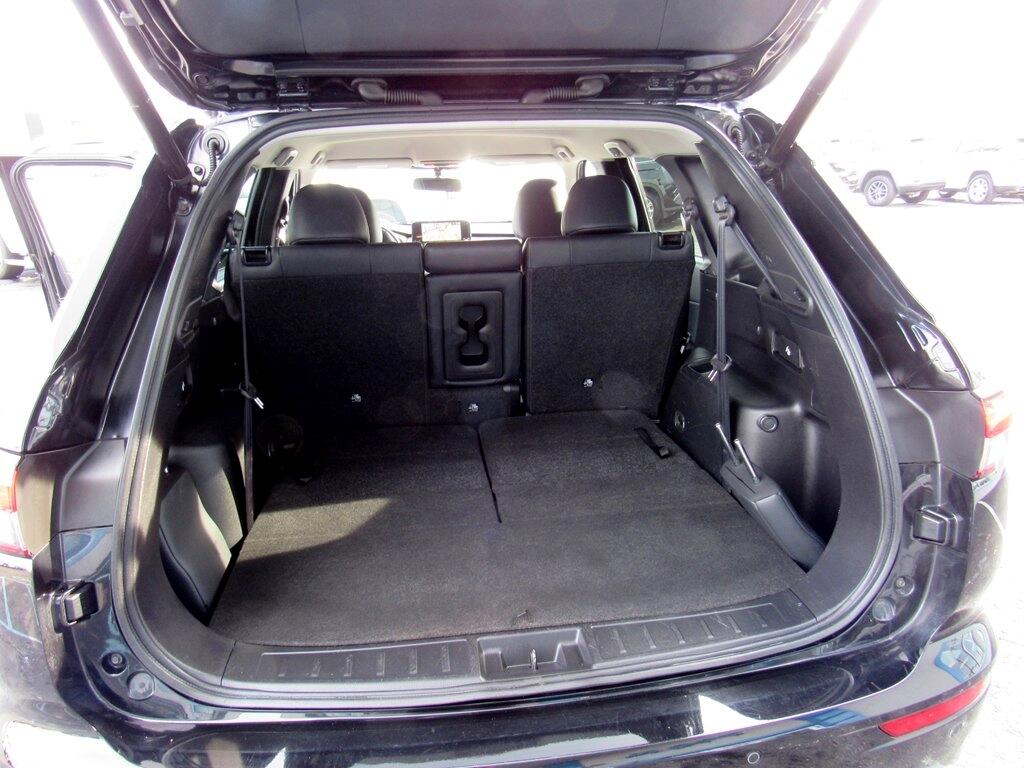 Mitsubishi Outlander  2022