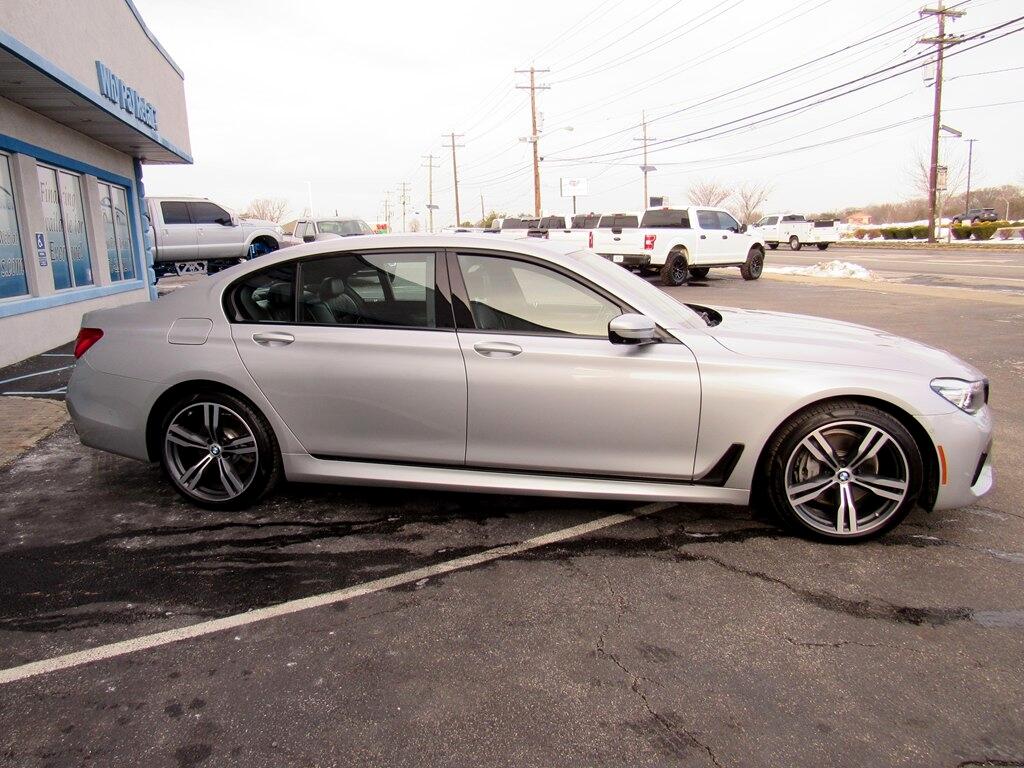 BMW 7-Series  2019