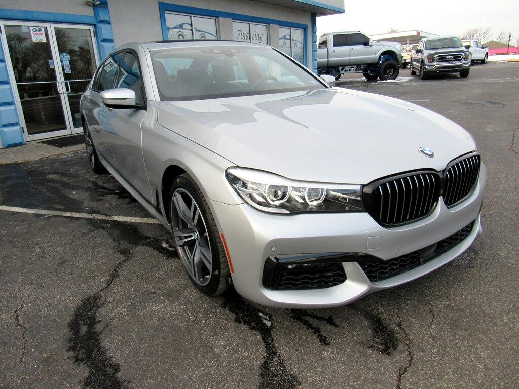 BMW 7-Series  2019