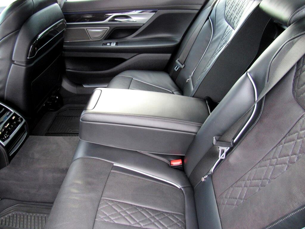 BMW 7-Series  2019