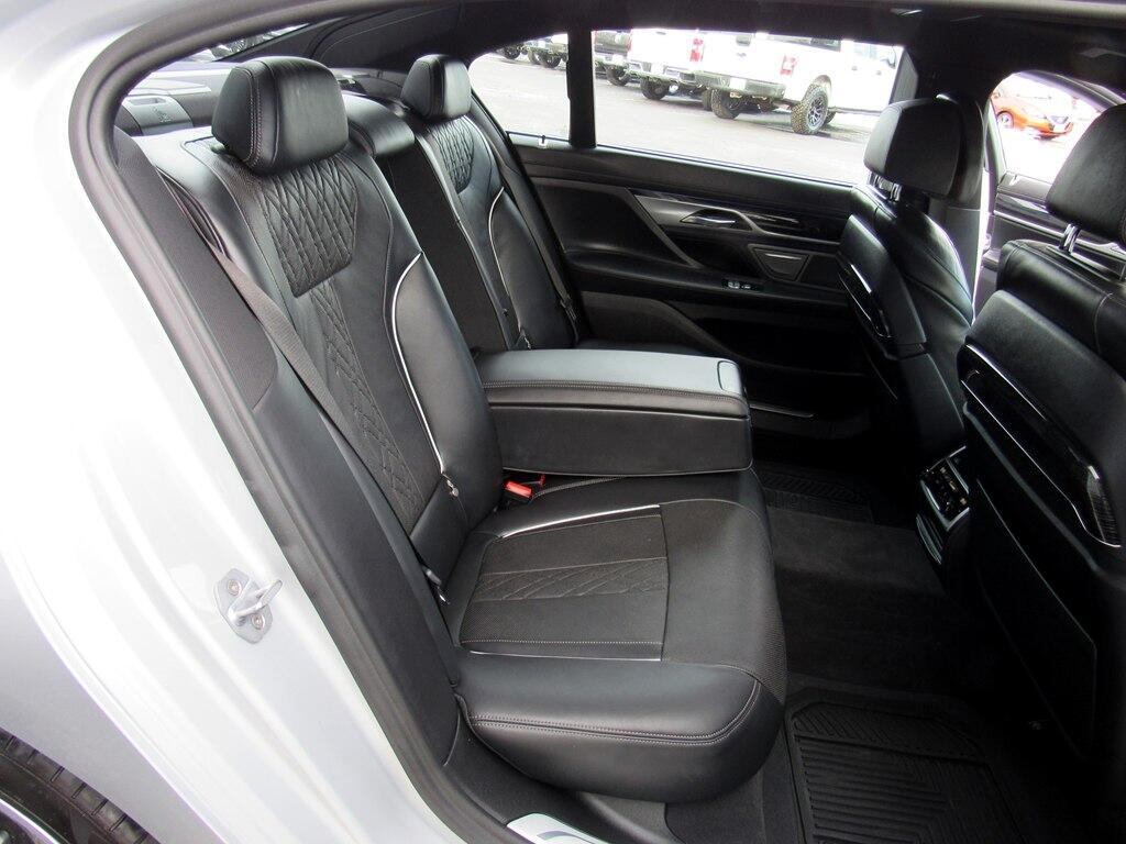 BMW 7-Series  2019
