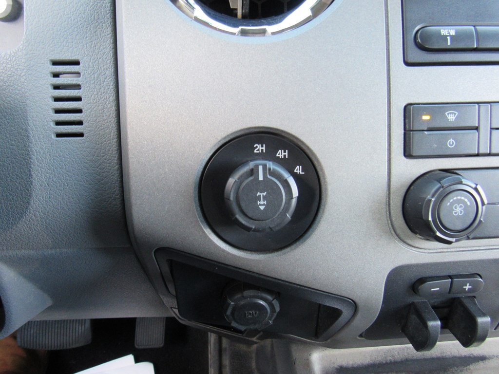 Ford F-250 SD XLT Crew Cab 4WD 2012