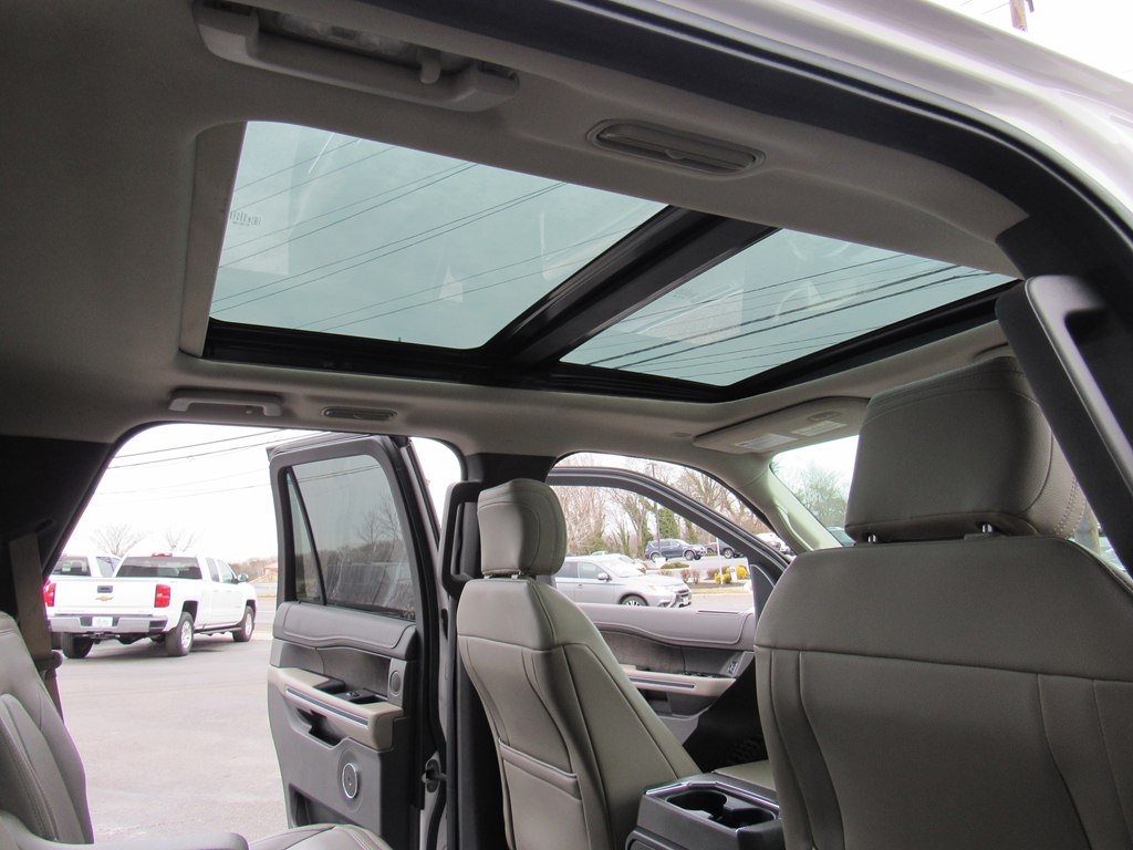 Ford Expedition 4dr Limited 4WD 2018