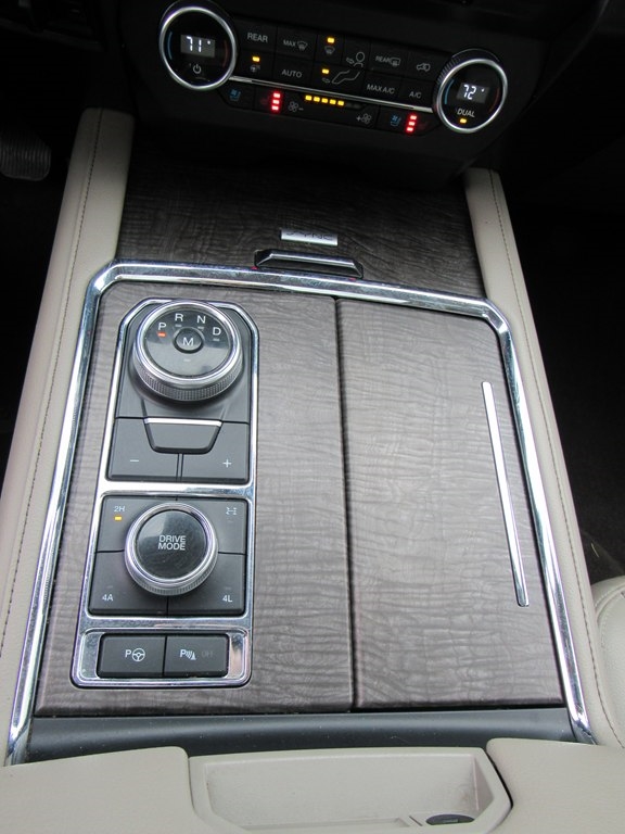 Ford Expedition 4dr Limited 4WD 2018