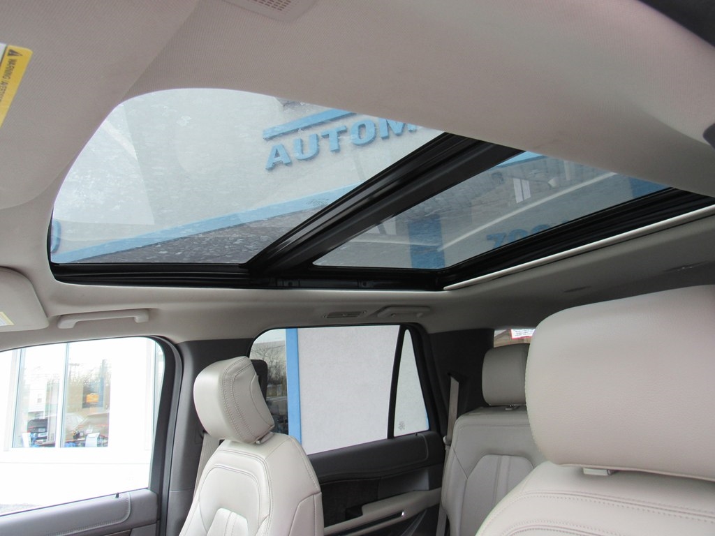 Ford Expedition 4dr Limited 4WD 2018