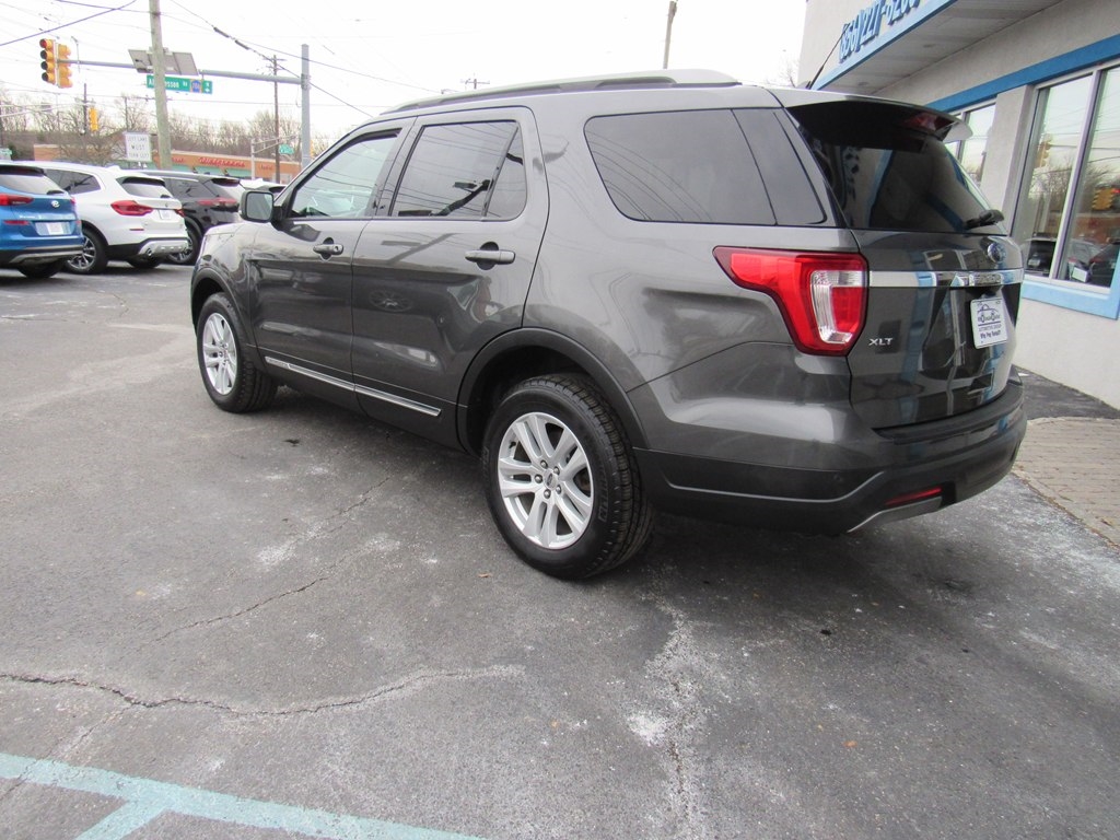 Ford Explorer XLT 4-Door AWD 2019