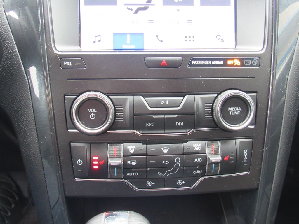 Ford Explorer XLT 4-Door AWD 2019