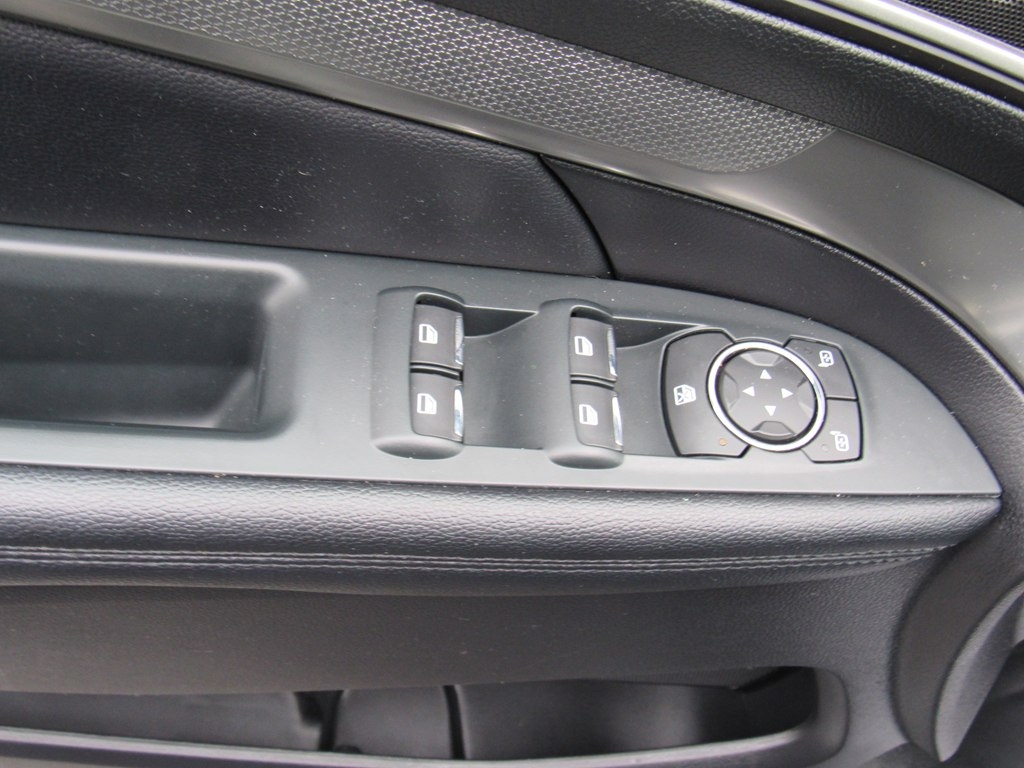 Ford Explorer XLT 4-Door AWD 2019