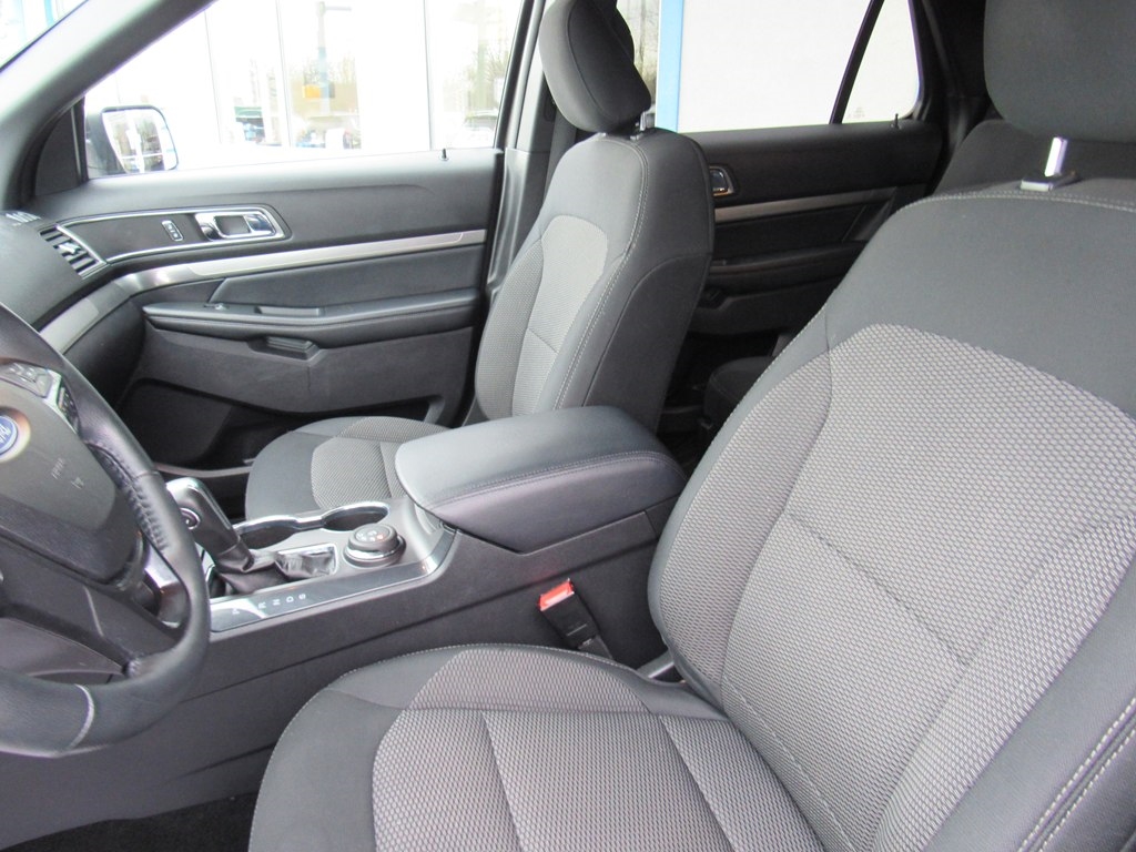 Ford Explorer XLT 4-Door AWD 2019