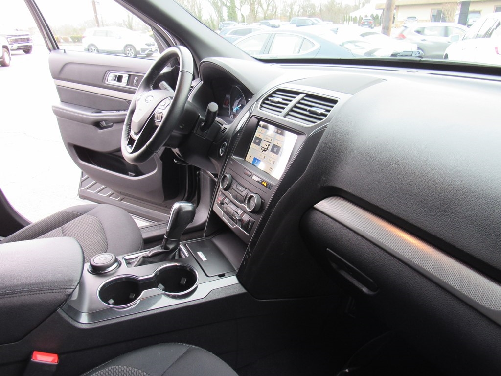 Ford Explorer XLT 4-Door AWD 2019