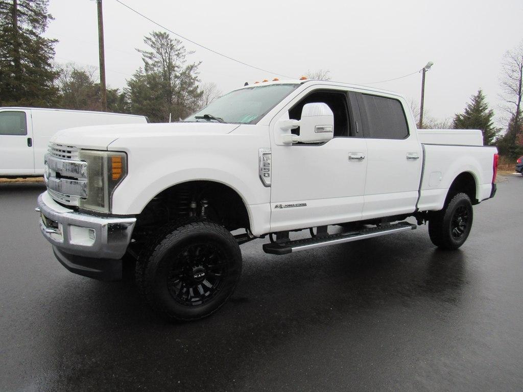 Ford F-250 SD Lariat Crew Cab 4WD 2019