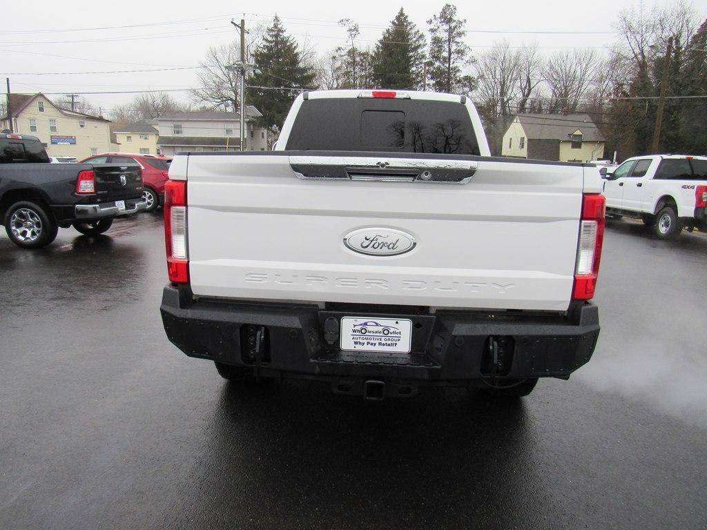Ford F-250 SD Lariat Crew Cab 4WD 2019