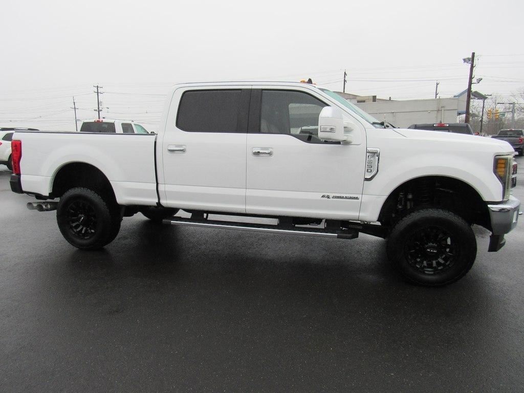 Ford F-250 SD Lariat Crew Cab 4WD 2019