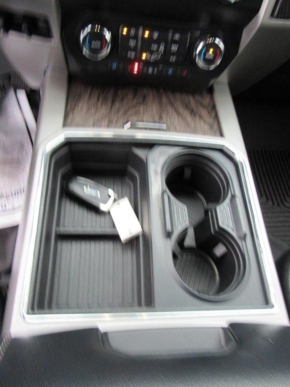 Ford F-250 SD Lariat Crew Cab 4WD 2019