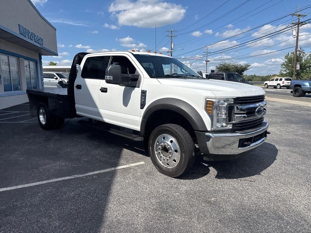 Ford F-550 XL 2WD Crew Cab 179" WB 60" CA 2019