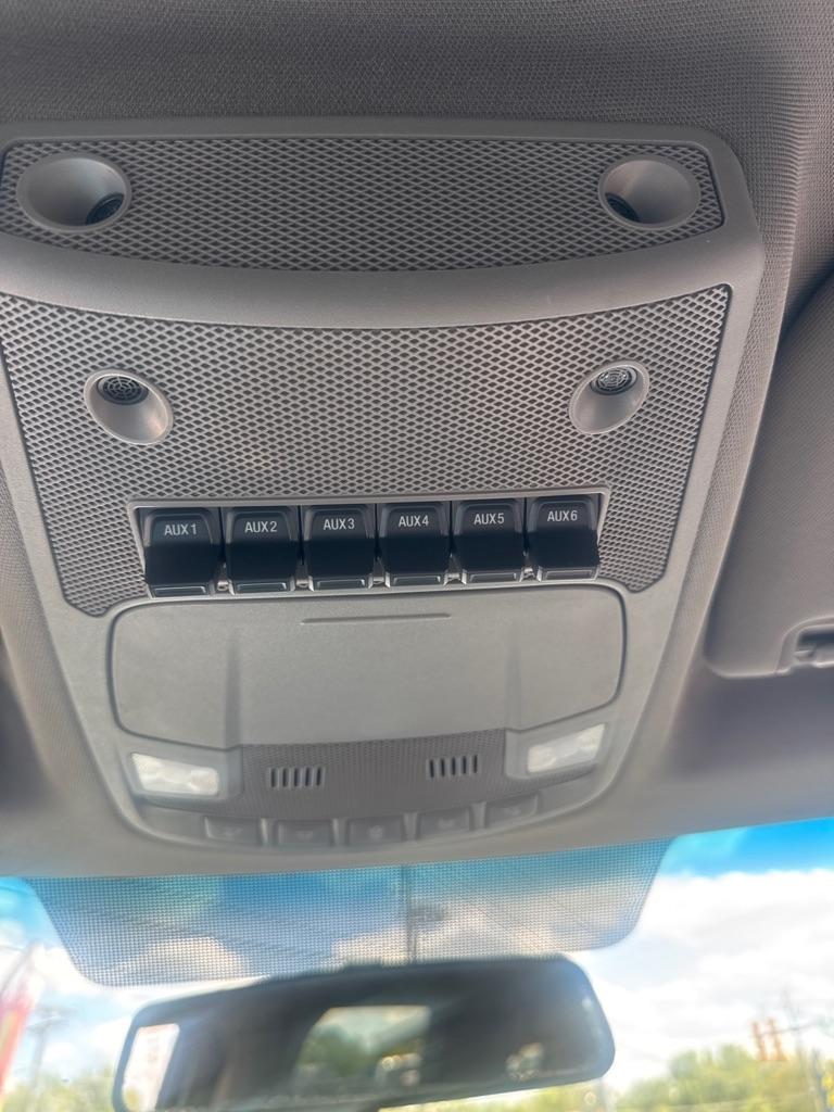 Ford F-550 XL 2WD Crew Cab 179" WB 60" CA 2019