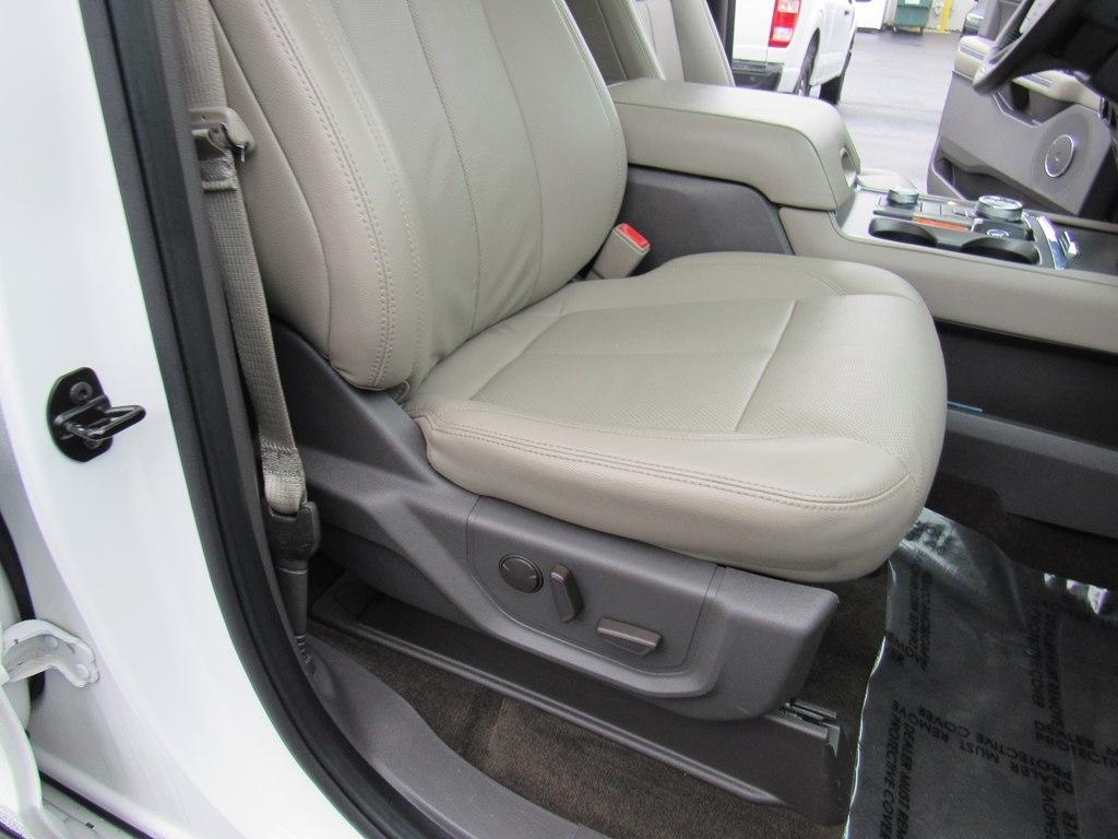 Ford Expedition  2020