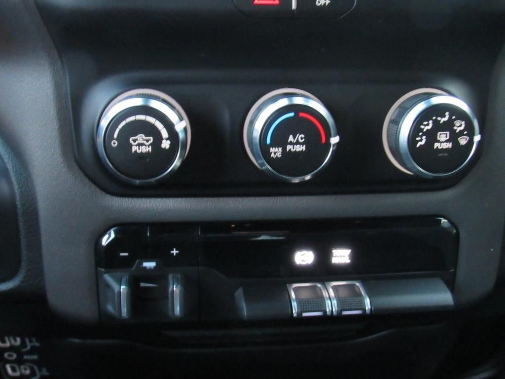 RAM 2500 4WD Crew Cab 149" Longhorn 2021