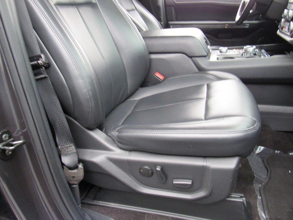 Ford Expedition  2023