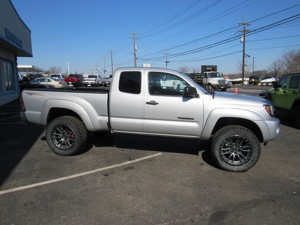 Toyota Tacoma  2010