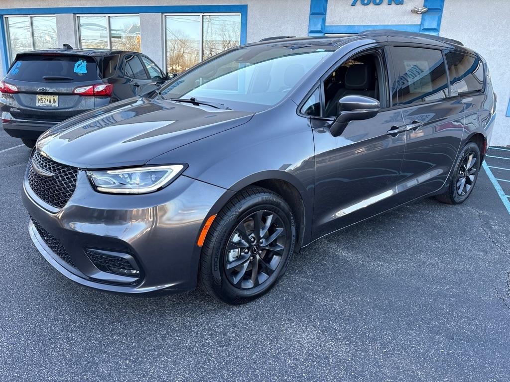 Chrysler Pacifica  2021