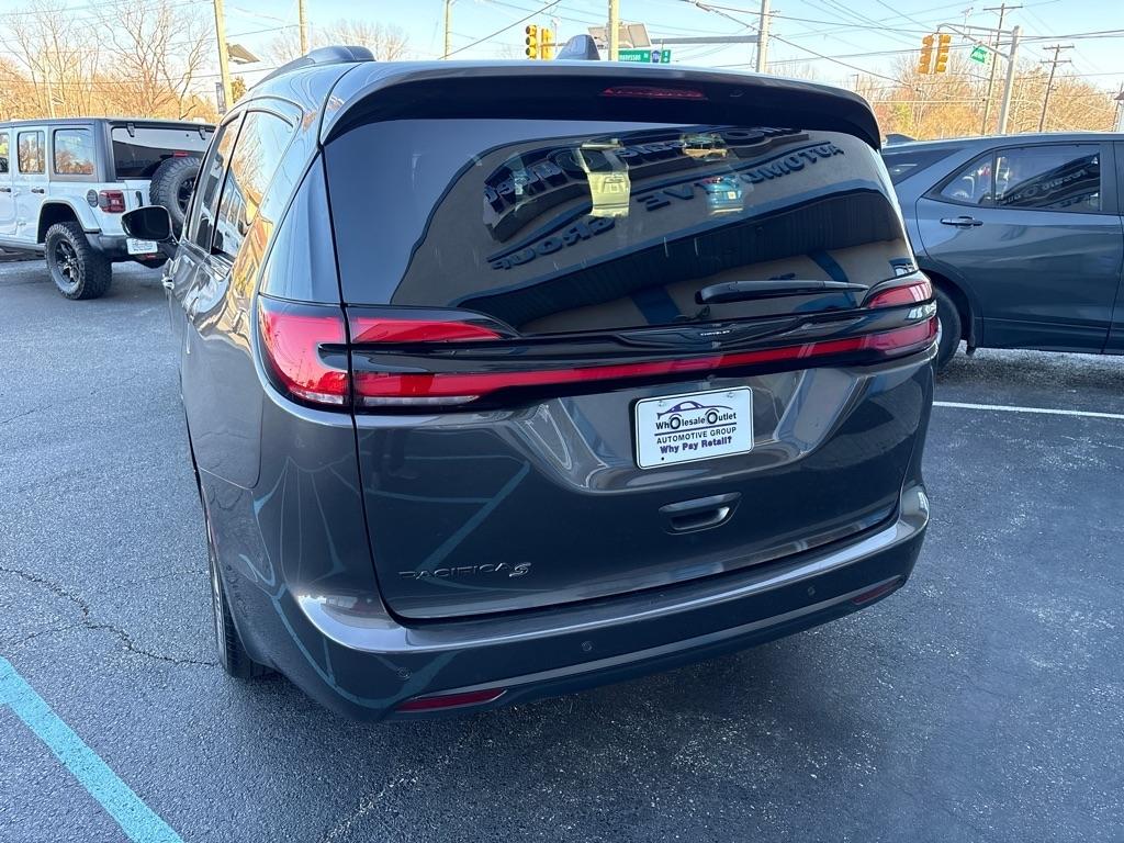 Chrysler Pacifica  2021