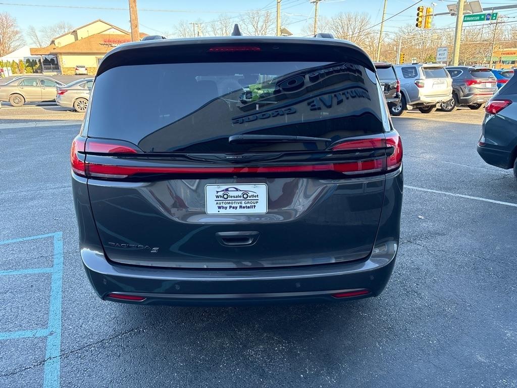 Chrysler Pacifica  2021