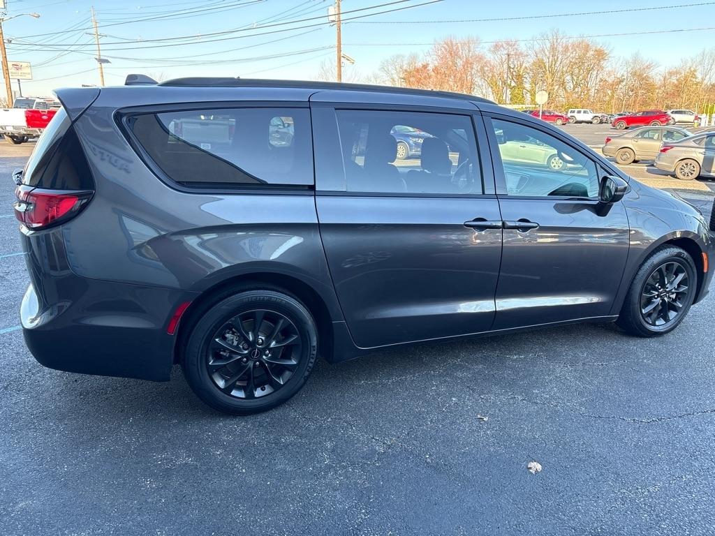 Chrysler Pacifica  2021