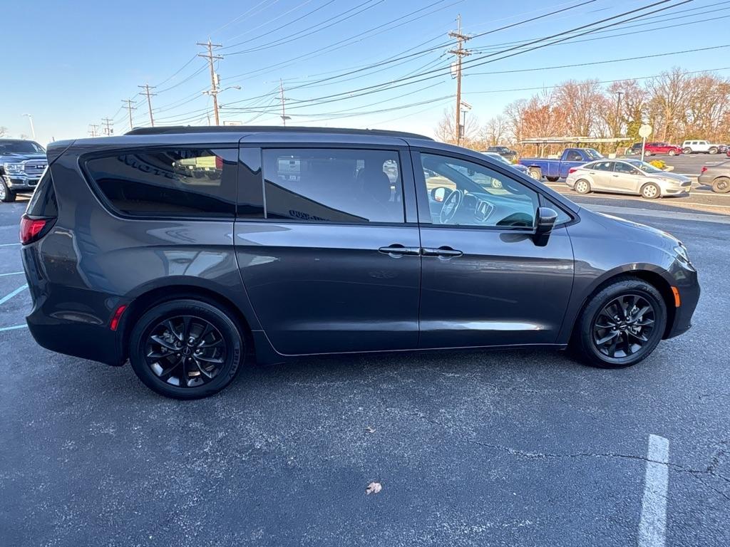 Chrysler Pacifica  2021