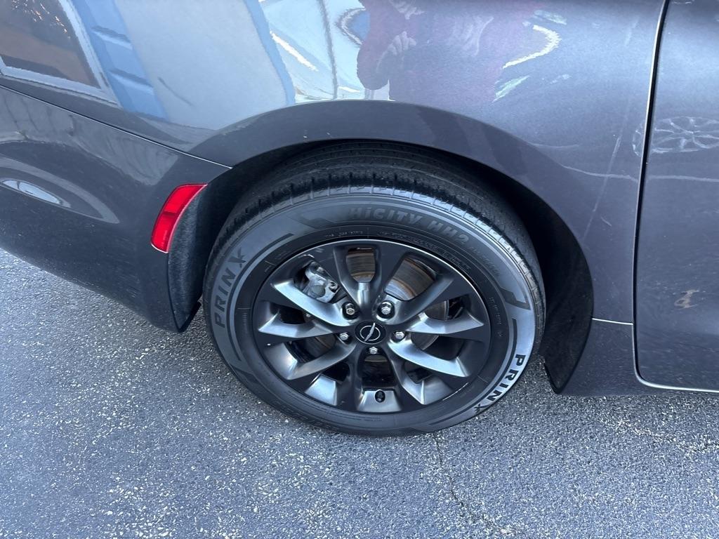 Chrysler Pacifica  2021