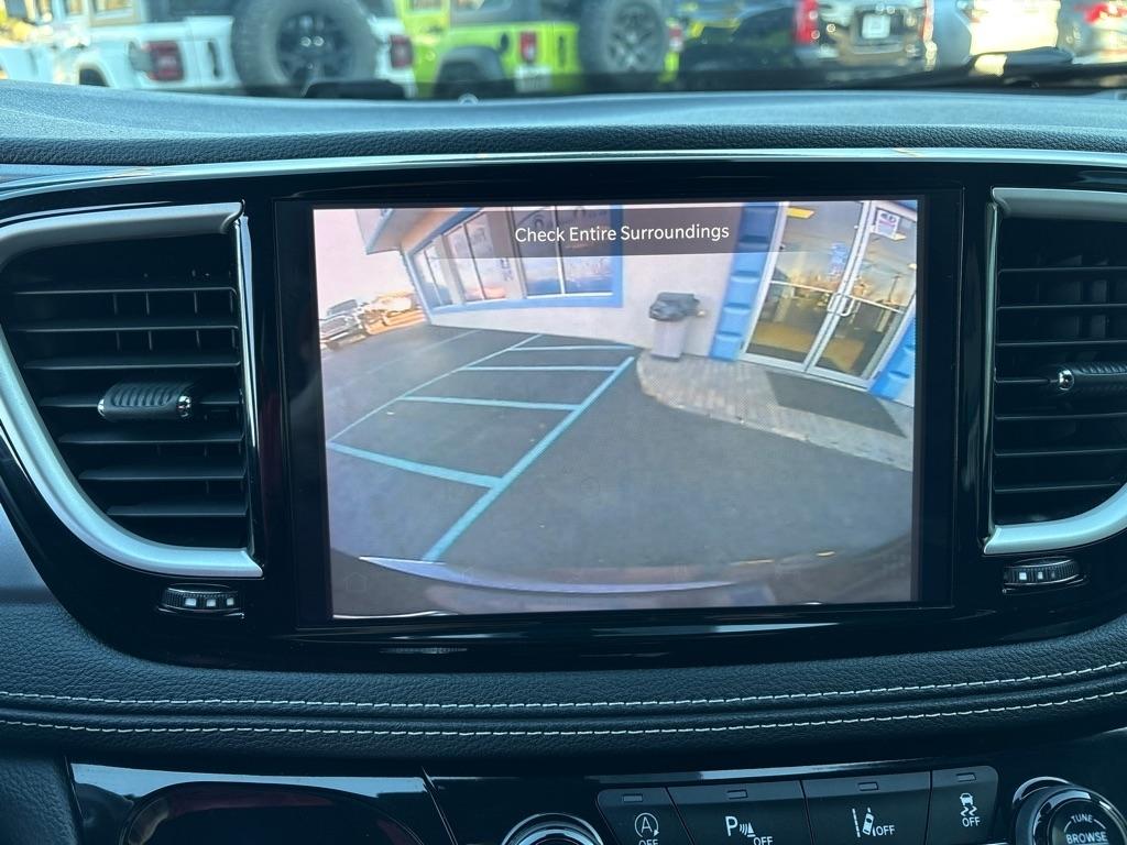 Chrysler Pacifica  2021