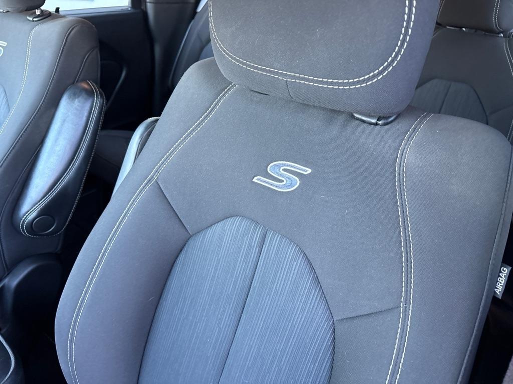 Chrysler Pacifica  2021