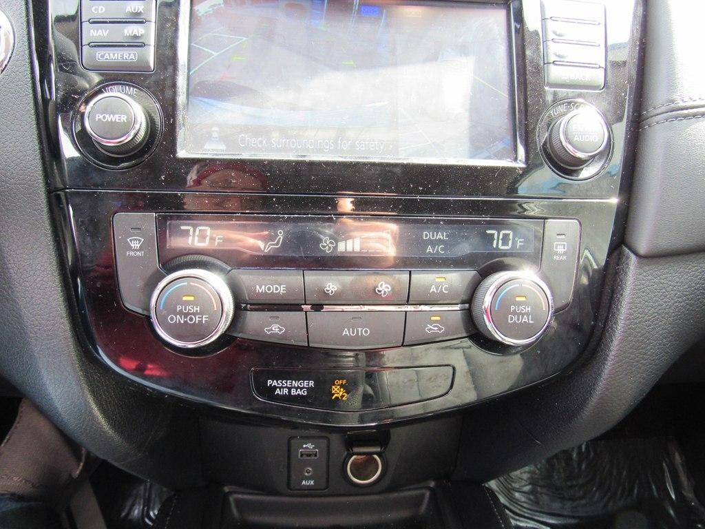 Nissan Rogue Sport  2019