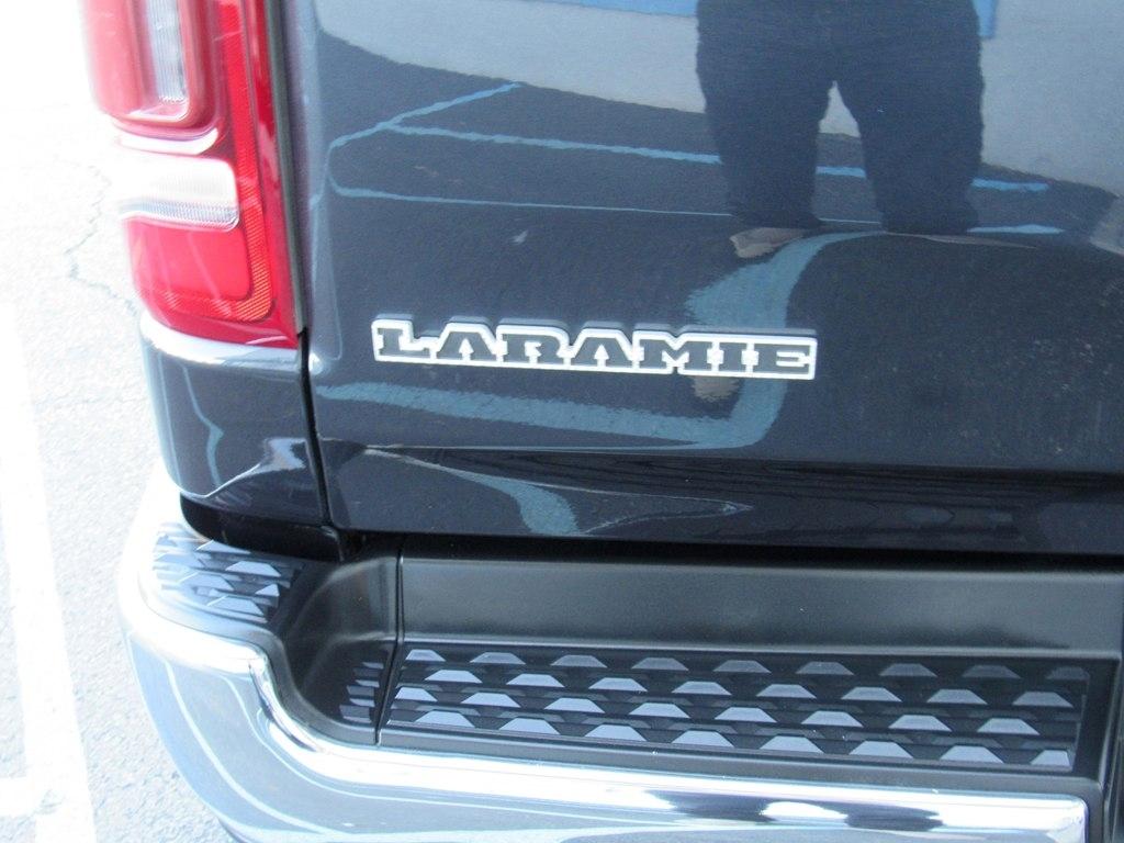 RAM 1500 Laramie Longhorn Crew Cab 4WD 2020