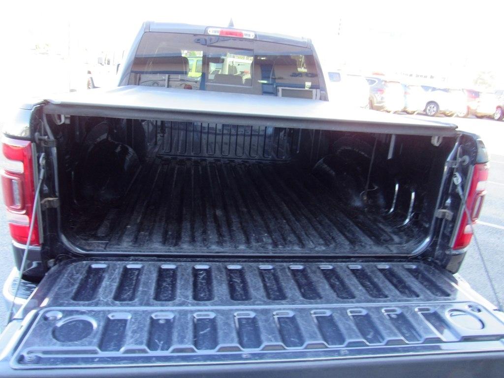 RAM 1500 Laramie Longhorn Crew Cab 4WD 2020