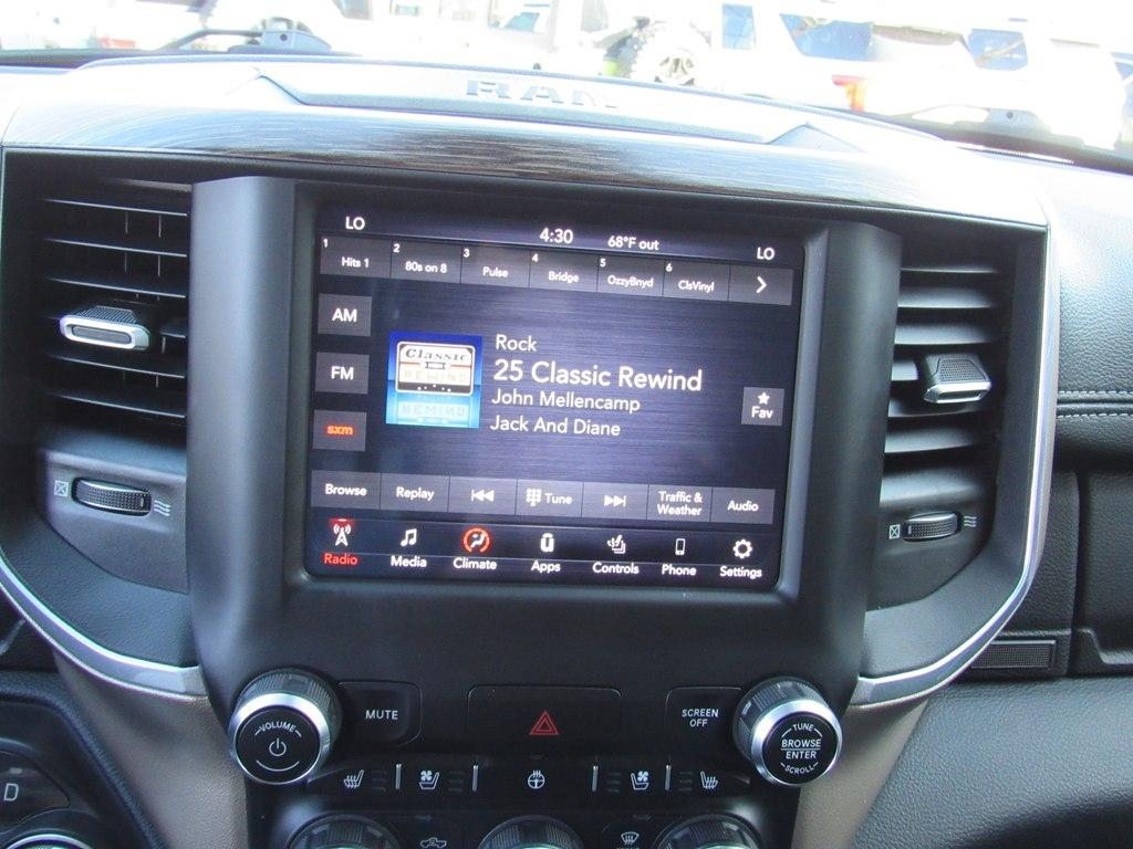 RAM 1500 Laramie Longhorn Crew Cab 4WD 2020