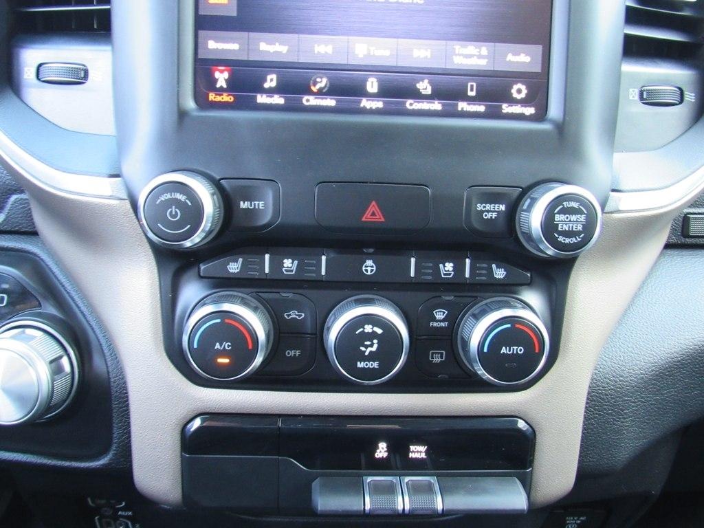 RAM 1500 Laramie Longhorn Crew Cab 4WD 2020