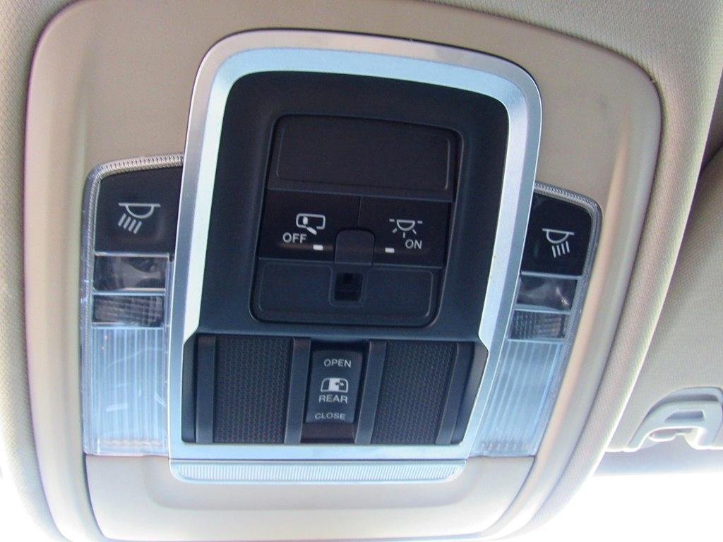 RAM 1500 Laramie Longhorn Crew Cab 4WD 2020