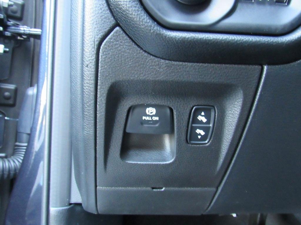 RAM 1500 Laramie Longhorn Crew Cab 4WD 2020