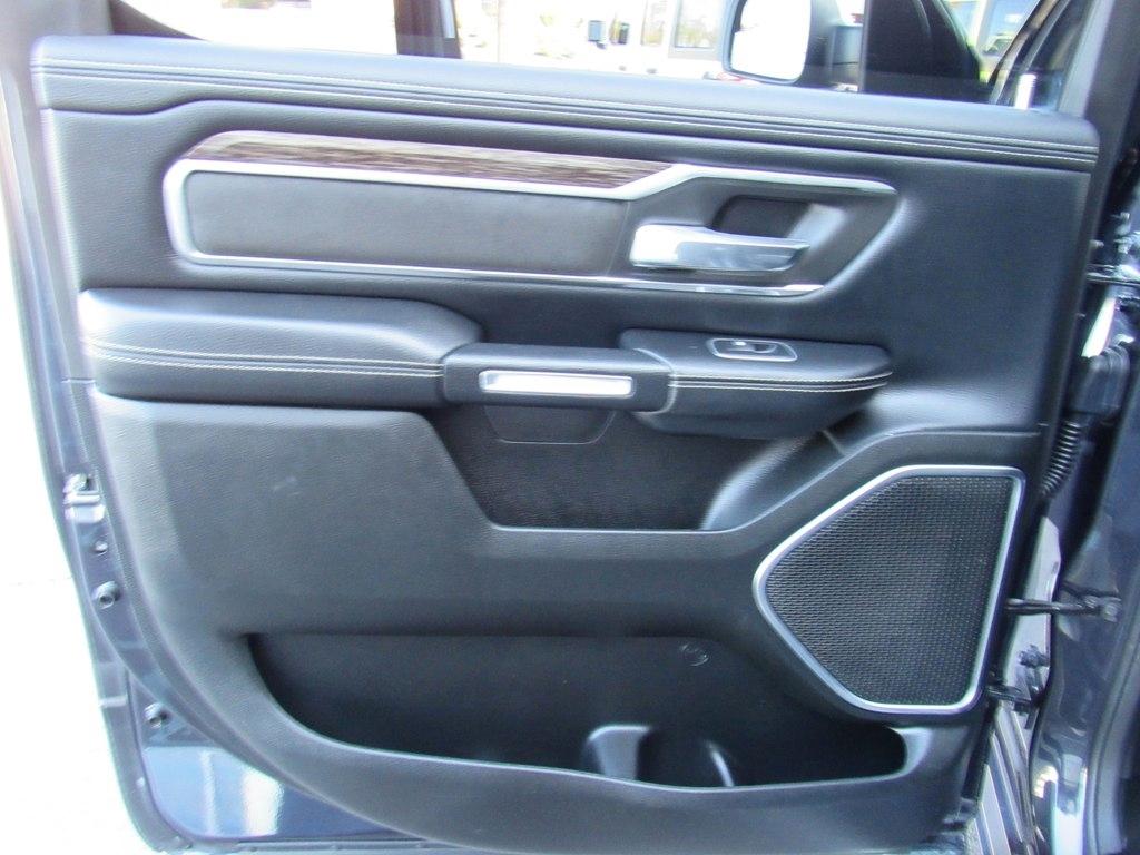 RAM 1500 Laramie Longhorn Crew Cab 4WD 2020