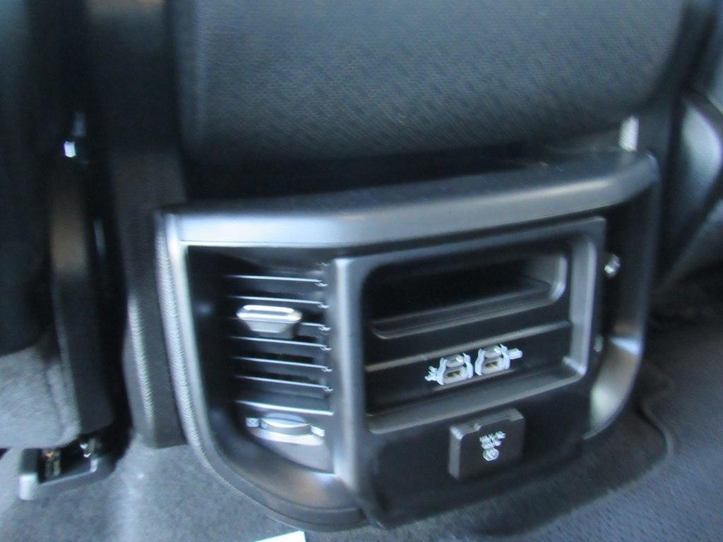 RAM 1500 Laramie Longhorn Crew Cab 4WD 2020