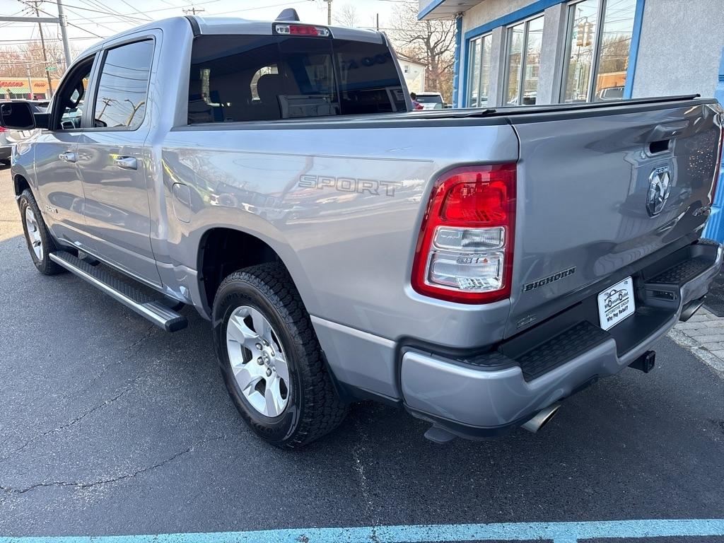 RAM 1500 Big Horn 4x4 Crew Cab 5'7" Box 2020