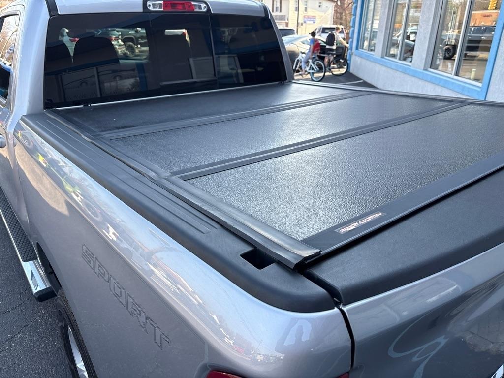 RAM 1500 Big Horn 4x4 Crew Cab 5'7" Box 2020