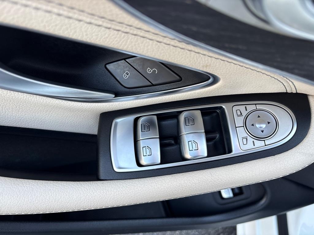 Mercedes-Benz C-Class  2019