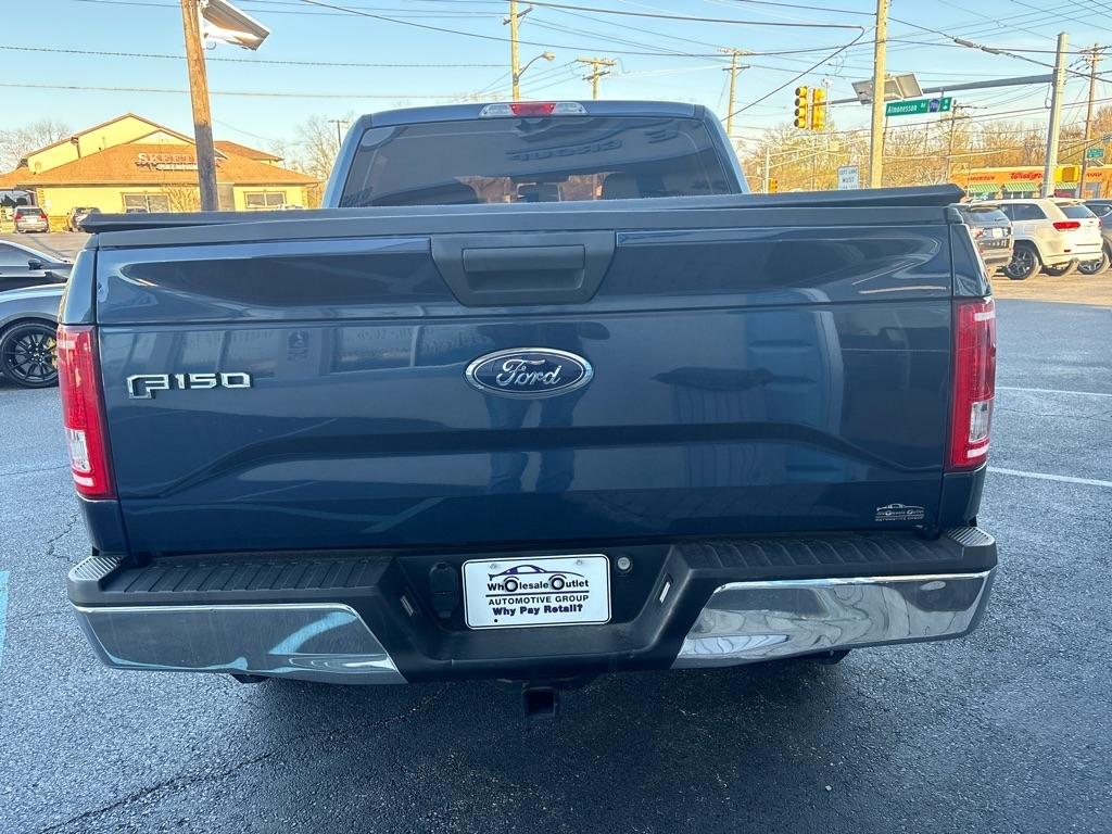 Ford F-150 4WD SuperCrew 145" XL 2015