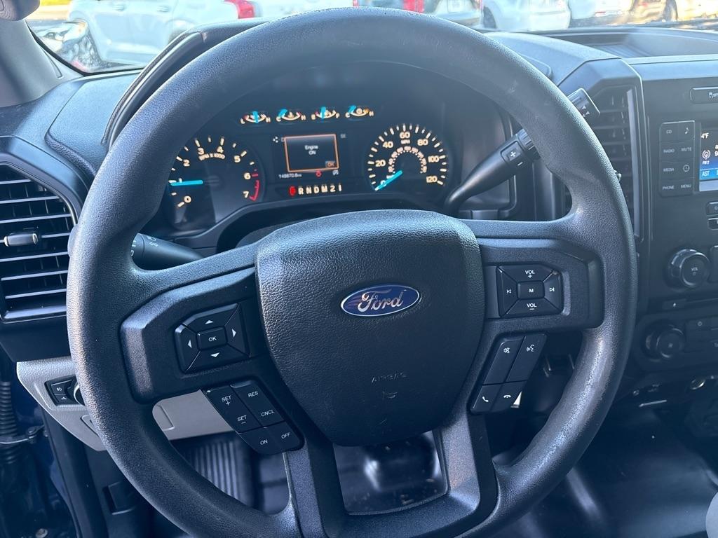 Ford F-150 4WD SuperCrew 145" XL 2015