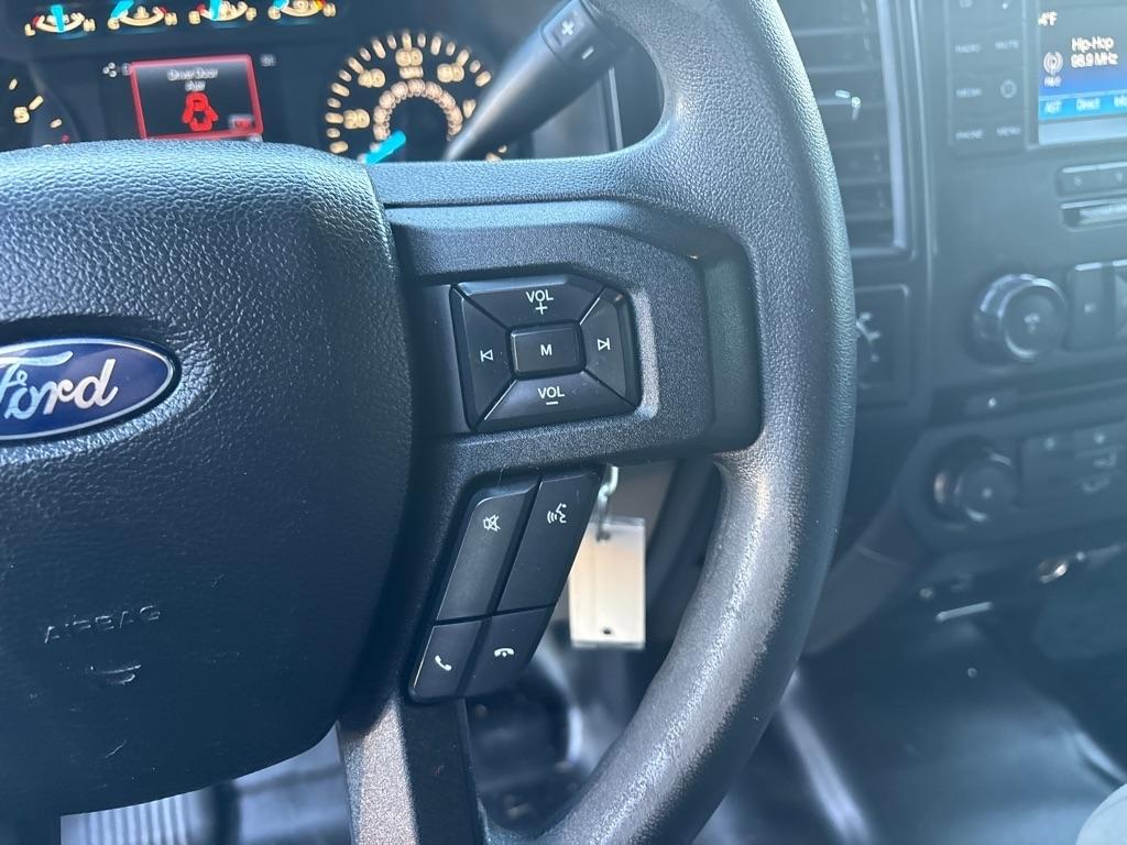 Ford F-150 4WD SuperCrew 145" XL 2015